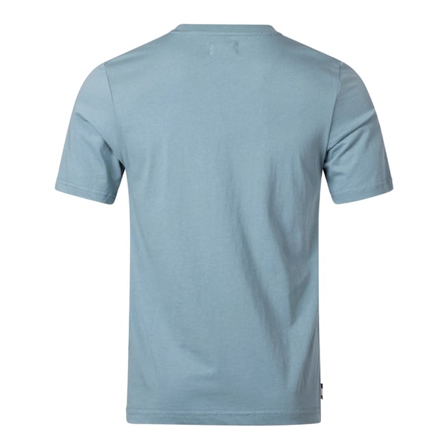 Aquascutum ACTIVE CHECK POCKET T-SHIRT elevates casual style with sophisticated British heritage design. This striking blue men's tee features the brand's signature check pattern on the pocket, creating a distinctive accent that sets you apart from the crowd. Crafted from premium 100% cotton for exceptional comfort and breathability, it's perfect for all-day wear. The understated small logo adds a touch of luxury without overwhelming the clean aesthetic. Part of the FW23 collection, this versatile T-shirt transitions effortlessly from casual daytime outings to relaxed evening gatherings. Pair with jeans for an effortless look or layer under a blazer for smart-casual sophistication