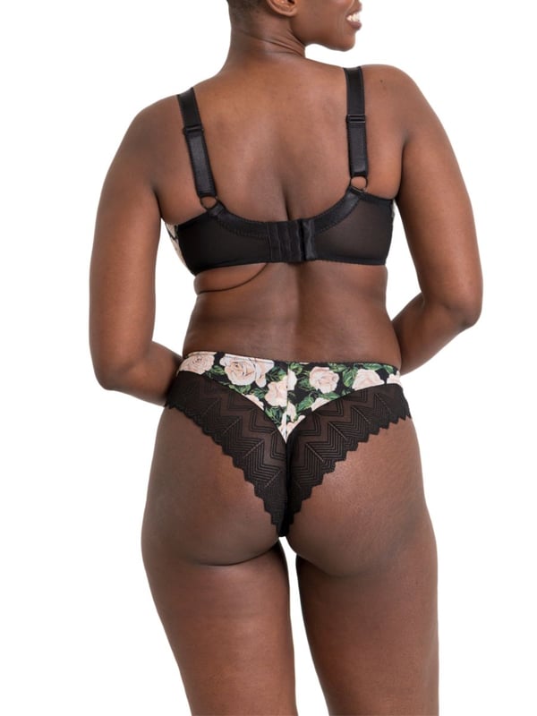 Curvy Kate Wild One Balcony Bra. Underwired non padded balcony with a geometric patterened stretch lace for flexibility of fit and supportive simplex cups. The product is recommended for hand wash only.