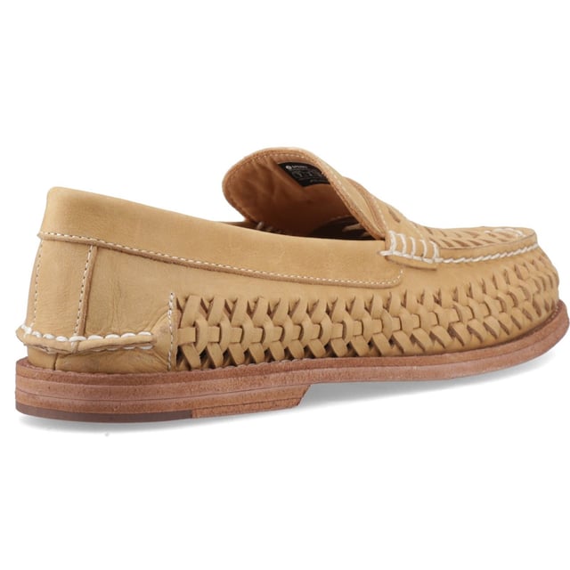 A luxe leather loafer for those who appreciate the finer things in life. The mens' Gold Cup Penny Loafer is crafted from premium woven leather with classic penny loafer detailing, for a look that's timeless but imbued with a touch of flair.