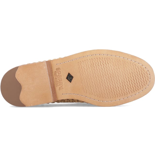 A luxe leather loafer for those who appreciate the finer things in life. The mens' Gold Cup Penny Loafer is crafted from premium woven leather with classic penny loafer detailing, for a look that's timeless but imbued with a touch of flair.