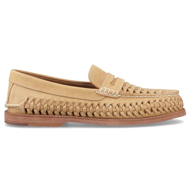 A luxe leather loafer for those who appreciate the finer things in life. The mens' Gold Cup Penny Loafer is crafted from premium woven leather with classic penny loafer detailing, for a look that's timeless but imbued with a touch of flair.