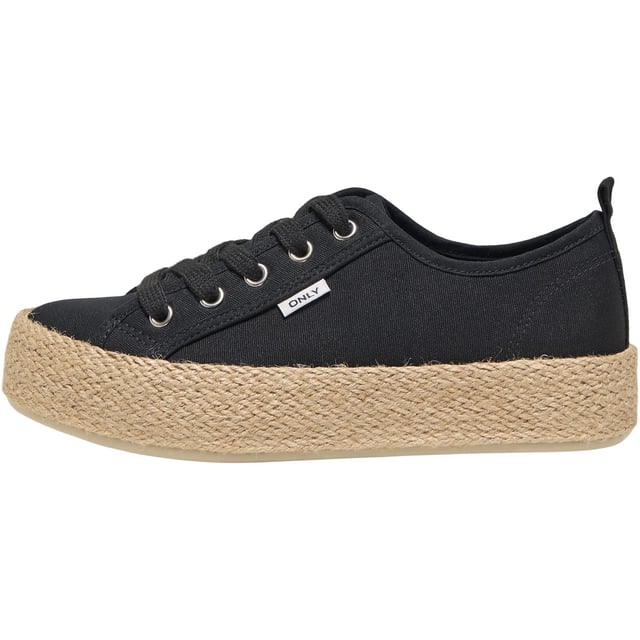Find your new favourite footwear no matter the season and complete any outfit