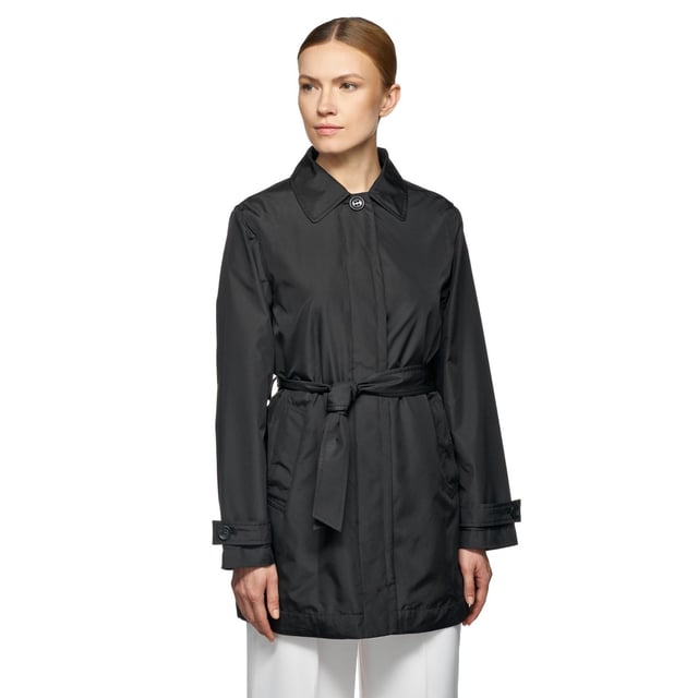 Water-resistant and windproof, Soleil is a trench coat with a waistbelt, practical pockets and a refined vibe. This ultralight garment has been crafted from recycled matt polyester with an everyday aesthetic and will perfectly complete city dressing.