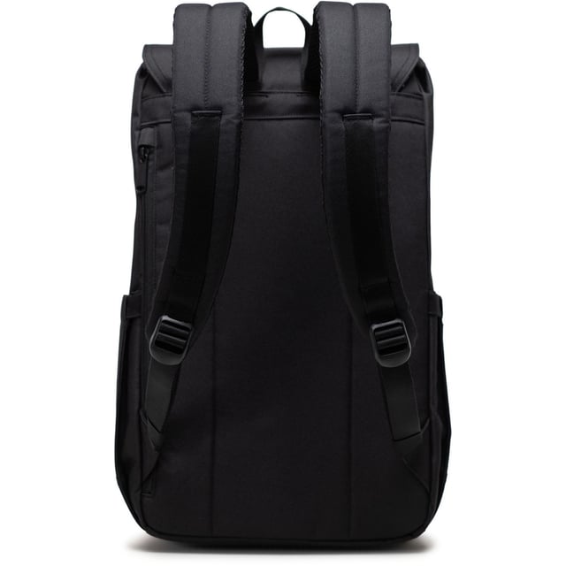 For everyday adventures. The Herschel Retreat is a classic mountaineering backpack made for daily journeys through the city.
