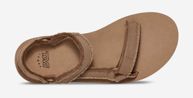 Eco-friendly Midform Universal Sandals crafted with 100% recycled polyester canvas and soft Tencel straps featuring trendy frayed edges. Designed with an easy hook-and-loop closure for a secure, adjustable fit. Treated with Life Natural, a peppermint-based anti-odour treatment for lasting freshness. Finished with a durable, grippy rubber outsole for everyday adventures.