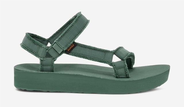 Eco-friendly Midform Universal Sandals crafted with 100% recycled polyester canvas and soft Tencel straps featuring trendy frayed edges. Designed with an easy hook-and-loop closure for a secure, adjustable fit. Treated with Life Natural, a peppermint-based anti-odour treatment for lasting freshness. Finished with a durable, grippy rubber outsole for everyday adventures.