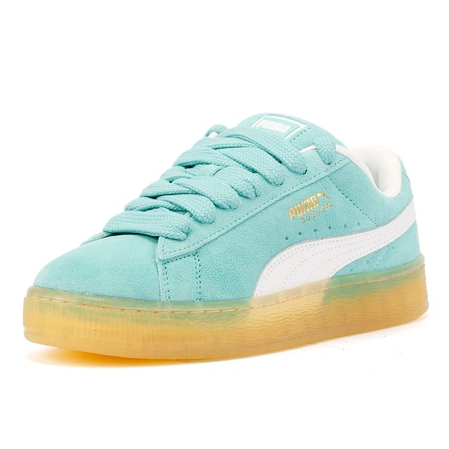 Sneakers featuring a premium suede upper for a sleek and stylish look. Debossed and foil-printed PUMA branding on the quarter panel adds a touch of sophistication. Finished with a durable rubber sole for reliable traction and comfort.