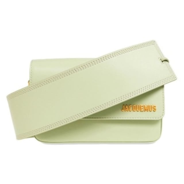 Jacquemus Le Carinu Light Green Bag is the statement accessory your wardrobe craves. This exquisite designer piece combines fashion-forward aesthetics with practical elegance, featuring the distinctive Jacquemus silhouette that fashion enthusiasts adore. The refreshing light green hue adds a vibrant pop of color to any outfit, making it perfect for both casual daytime looks and evening ensembles. Crafted with premium materials and meticulous attention to detail, this women's bag isn't just an accessory-it's an investment in timeless style that elevates your fashion credentials instantly. Dimensions: 12 x 18.5cm 100% Leather Made In Spain