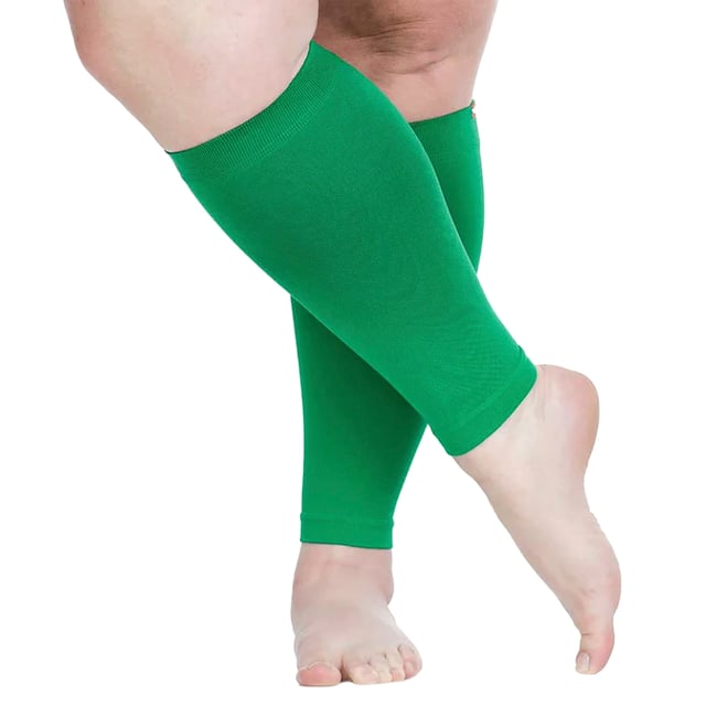 VIM & VIGR Nylon 15-20 mmHg Graduated Compression Sleeves: Revitalize your legs with VIM & VIGR Compression Sleeves. Designed to provide targeted relief, these sleeves use integrally-knit graduated compression to energize your legs. The therapeutic pressure starts at the ankle and gradually eases upward, reducing swelling and alleviating achiness. Whether you're sitting or standing for long periods, these sleeves offer the support you need throughout the day. Crafted from premium nylon fibers and spandex, these sleeves provide 15-20 mmHg compression, making them perfect for all-day wear. Ideal for a variety of activities, including running, cycling, hiking, or simply everyday use, these sleeves help improve circulation and aid in muscle recovery. The moderate compression helps re-energize and support your legs while preventing fatigue. With their flexible toe pocket and contoured fit, these compression sleeves are designed for comfort. Available in four vibrant colors and three sizes, they provide a tailored fit for optimal support. Machine washable for easy care, these sleeves are a trusted solution for anyone with circulation issues or those needing relief after a long day. Extra Product Details: Compression Level: 15-20 mmHg Materials: 91% Nylon, 9% Spandex (Latex-free) Sizes: Small/Medium, Medium/Large, Large/X-Large Colours: Black, Colbalt/Sky, Grass, Orchid Flexible Toe Pocket Machine Washable Ideal for Circulation Problems and Muscle Recovery