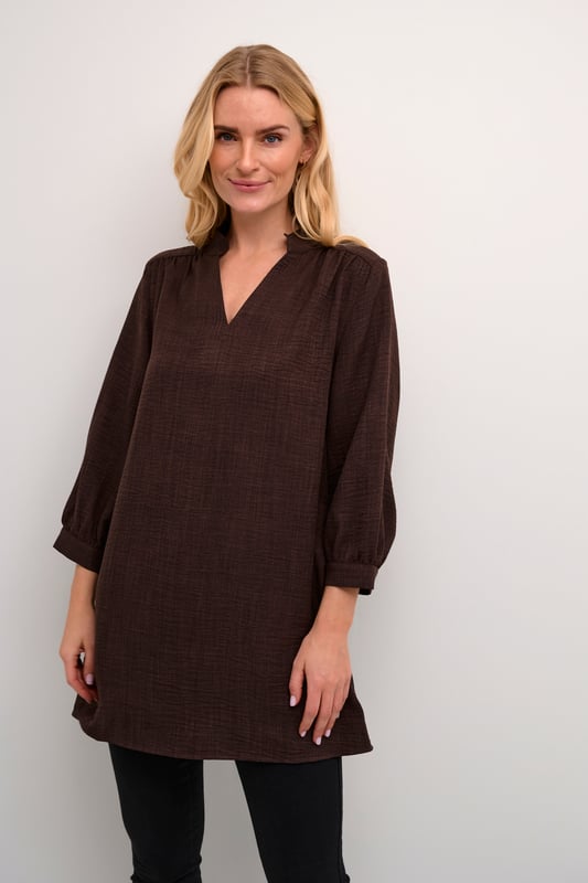 Loose fit,Mitte des Oberschenkels,3/4 Ärmel  30° waschbar, Nicht bleichen, Nicht im Trockner trocknen, Tropnass aufhängen im Schatten, Warm bügeln max. 150° C, Trockenreinigung  100% Polyester