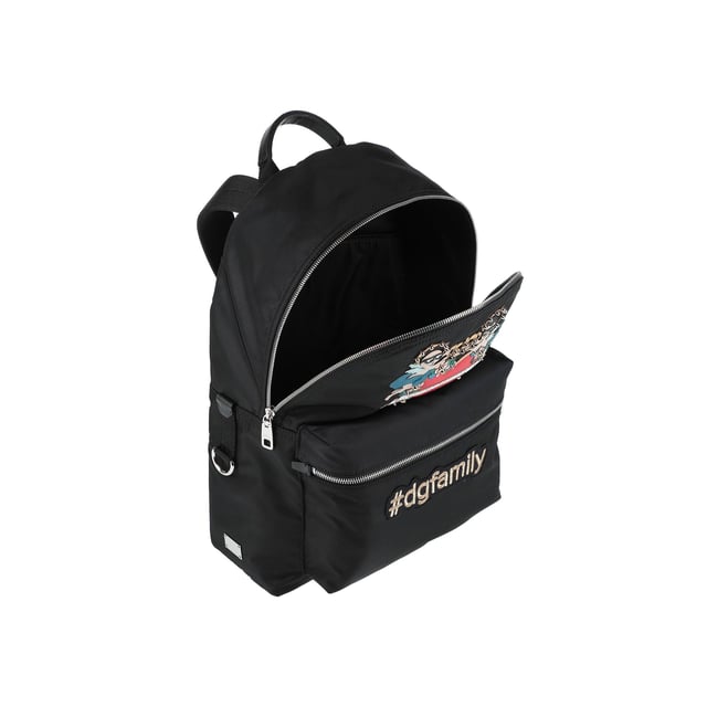 - Composición: 100% Poliamida - Detalle de piel - Bandolera ajustable - Largo 38 cm - Cierre con cremallera superior - Parche con logo - Ancho 13 cm - Alto 46 cm - Hecho en Italia - Género: HOMBRE -