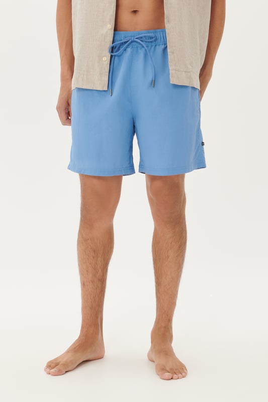 Regular fit,Regular taille met laag kruis  Fijne was 30°, niet bleken, drogen in droger behoedzaam, Druipnat ophangen, koud strijken max. 110° C, Droogreiniging  100% Polyamide