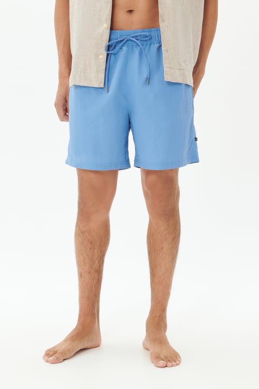 Regular fit,Regular taille met laag kruis  Fijne was 30°, niet bleken, drogen in droger behoedzaam, Druipnat ophangen, koud strijken max. 110° C, Droogreiniging  100% Polyamide