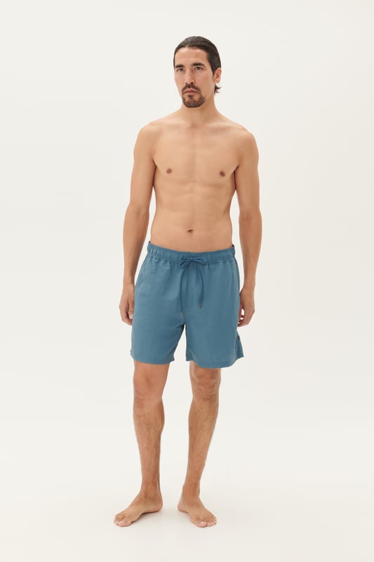 Regular fit,Regular taille met laag kruis  Fijne was 30°, niet bleken, drogen in droger behoedzaam, Druipnat ophangen, koud strijken max. 110° C, Droogreiniging  100% Polyamide