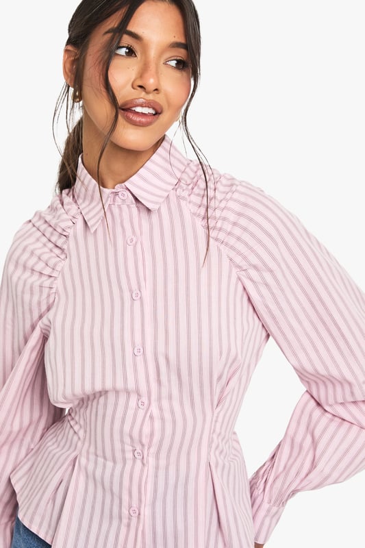Steal the style top spot in a statement separate from the tops collectionCamis or crops, bandeaus or bralets, we've got all the trend-setting tops so you can stay statement in separates this season. Hit refresh on your jersey basics with pastel hues and pick a quirky kimono to give your ensemble that Eastern-inspired edge. Off the shoulder styles are oh-so-sweet, with slogans making your tee a talking point.
