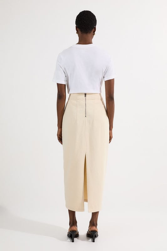 Sculpting the silhouette with a pencil fit, this contemporary maxi skirt is crafted from premium denim. Featuring a corset waist and stitch detail, invest in this skirt for a capsule wardrobe piece.DenimMaxi skirtCorset waistBrowse this seasons denim skirts or discover the full range of skirts now.Matching piece sold separately.