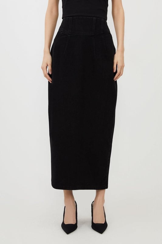 Sculpting the silhouette with a pencil fit, this contemporary maxi skirt is crafted from premium denim. Featuring a corset waist and stitch detail, invest in this skirt for a capsule wardrobe piece.DenimMaxi skirtCorset waistBrowse this seasons denim skirts or discover the full range of skirts now.Matching piece sold separately.