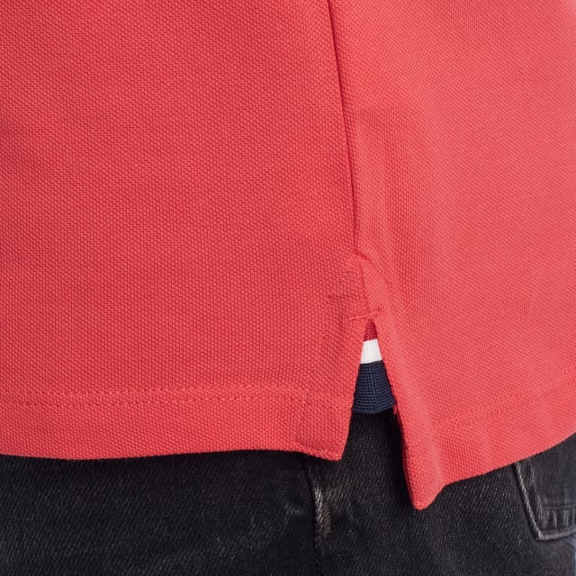 Inspired by the brand's sporting heritage, this US Polo Assn. polo offers a perfect blend of tradition and modernity. Designed for the man who values authenticity, its impeccable cut and embroidered details make it a contemporary wardrobe staple.

 Details:
 - Classic polo-style collar with two-button placket.
 - Short sleeves.
 - Tricolor trim detail on the inside of the neck.
 - US Polo Assn. logo embroidered on the chest with “Since 1890” inscription.
 - Regular cut that guarantees comfort and freedom of movement.
 - High quality breathable piqué fabric.

 At US Polo Assn., every garment tells a story of authenticity, tradition, and sporty style. This men's polo shirt isn't just a staple: it represents the official heritage of the sport of polo and reflects our passion for quality, design, and casual elegance. Dress with identity, dress with history.
 Composition: 100% Cotton
 Care:
Machine wash cold (max. 30°C).
 Do not use bleach.
 Iron at low temperature if necessary.
 Air dry, avoid dryer.