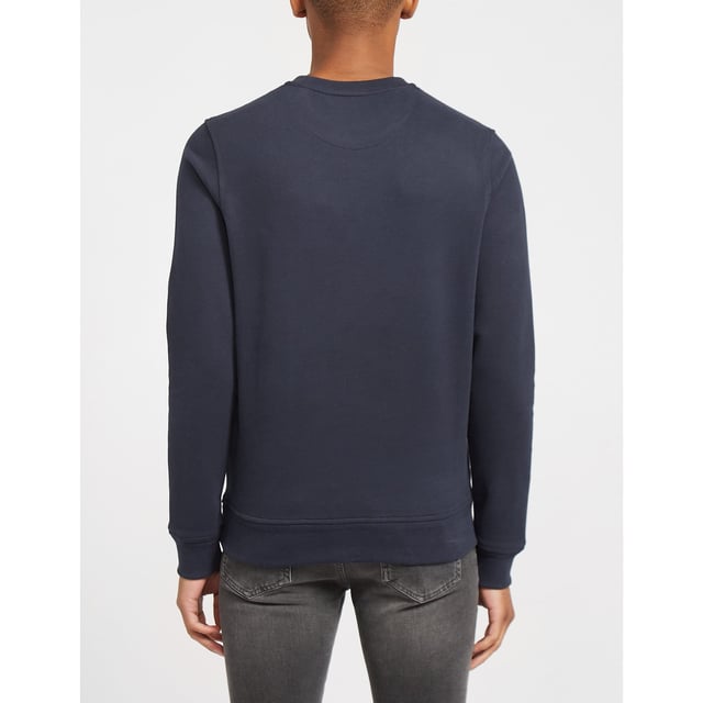 Tracing its roots back to 1909  seminal British label Belstaff infuse their pieces with their true spirit of adventure. They present this men's Patch Logo Sweatshirt which comes in a navy colourway and features an embroidered branding patch to the chest for a stylish staple sweatshirt. Details; navy colourway  ribbed crew neck  cuffs and hem  tonal stitching  regular fit and branding to the chest to complete.