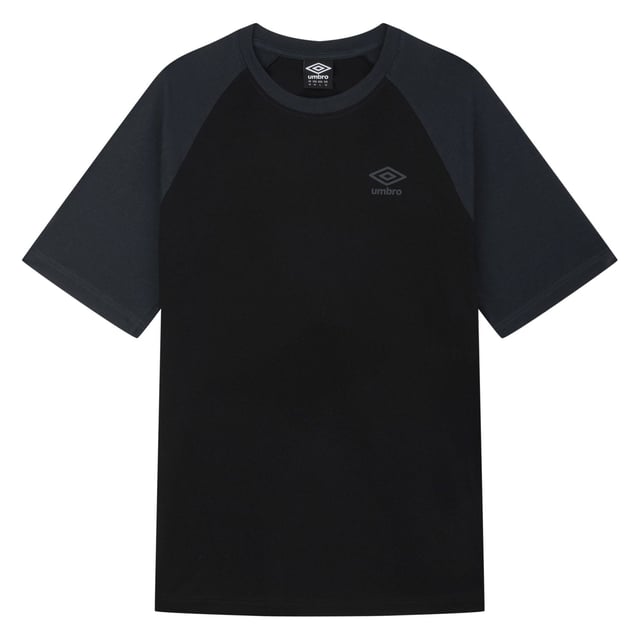 Ribbed crewneck.Raglan sleeves.Contrast woodland grey sleeves and collar.Umbro brand motif at left chest.Soft cotton jersey fabric.Regular fit.