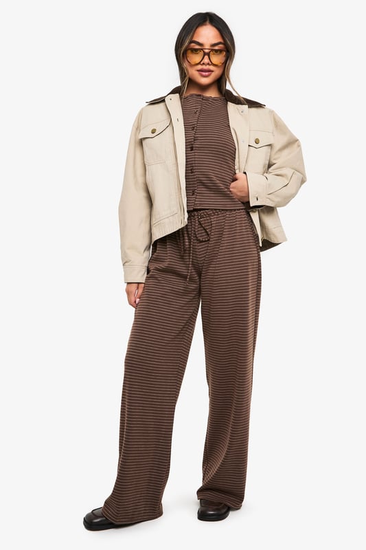 Trousers are a more sophisticated alternative to skinniesTrousers take on a realxed silhouette for the new season, with sports tailoring setting the trends and the wide leg one to watch. Pick printed palazzo pants for a dramatic day time look and tone down with a basic tee, or go for androgynous appeal in tapered man pants and wear with worn-in trainers for a trend-led twist.