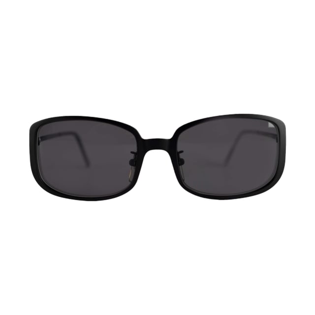 Empfohlener Verkaufspreis
Dolce & Gabbana Sonnenbrille in quadratischer Form mit schwarzen polarisierten Gläsern. Das leichte Metallband akzentuiert den Rahmen und verleiht dieser coolen Sonnenbrille von Dolce & Gabbana Eleganz.
Modell: DG 122S
Lieferumfang: Etui, Box, Reinigungstuch.
Gesicherte Produktauthentizität: Dieses Produkt wird von einem renommierten und vertrauenswürdigen Partner geliefert.
Mit diesem Kauf bewahren Sie ikonische Handwerkskunst, würdigen das Erbe und genießen die Schönheit des bewussten Einkaufens. Maße: