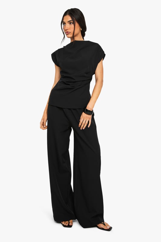 Trousers are a more sophisticated alternative to skinniesTrousers take on a realxed silhouette for the new season, with sports tailoring setting the trends and the wide leg one to watch. Pick printed palazzo pants for a dramatic day time look and tone down with a basic tee, or go for androgynous appeal in tapered man pants and wear with worn-in trainers for a trend-led twist.