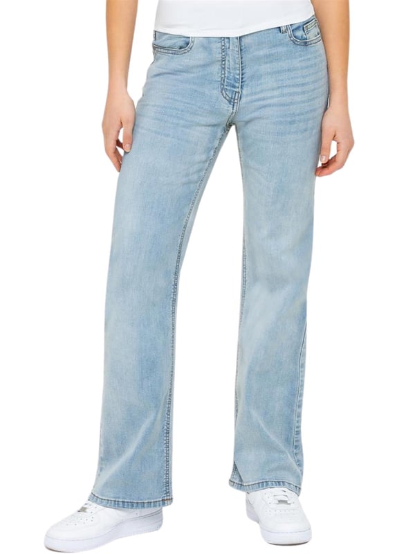 Embrace effortless style and comfort with the Enzo Women's Wide Leg Jeans. Designed with a mid-rise waist and a regular fit, these jeans offer a timeless silhouette that complements any look. Crafted from stretch fabric, they provide flexibility and ease of movement throughout your day. The classic 5-pocket design adds practicality, while the zip fly fastening ensures a secure fit. (657)