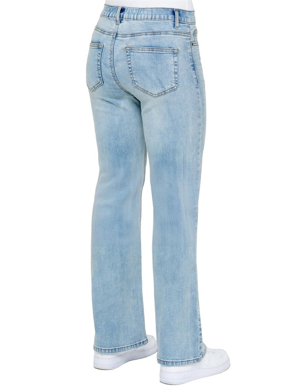 Embrace effortless style and comfort with the Enzo Women's Wide Leg Jeans. Designed with a mid-rise waist and a regular fit, these jeans offer a timeless silhouette that complements any look. Crafted from stretch fabric, they provide flexibility and ease of movement throughout your day. The classic 5-pocket design adds practicality, while the zip fly fastening ensures a secure fit. (657)