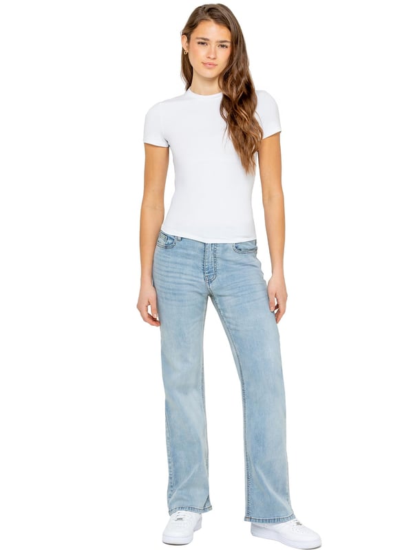 Embrace effortless style and comfort with the Enzo Women's Wide Leg Jeans. Designed with a mid-rise waist and a regular fit, these jeans offer a timeless silhouette that complements any look. Crafted from stretch fabric, they provide flexibility and ease of movement throughout your day. The classic 5-pocket design adds practicality, while the zip fly fastening ensures a secure fit. (657)