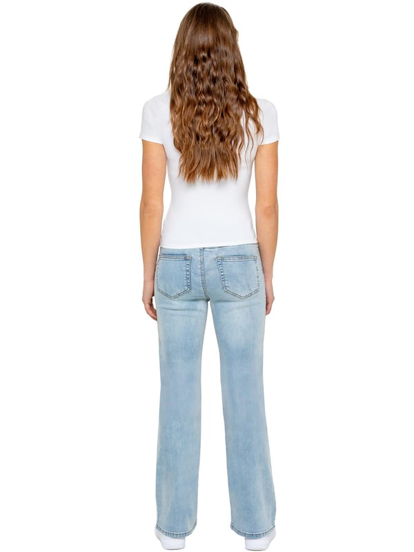 Embrace effortless style and comfort with the Enzo Women's Wide Leg Jeans. Designed with a mid-rise waist and a regular fit, these jeans offer a timeless silhouette that complements any look. Crafted from stretch fabric, they provide flexibility and ease of movement throughout your day. The classic 5-pocket design adds practicality, while the zip fly fastening ensures a secure fit. (657)