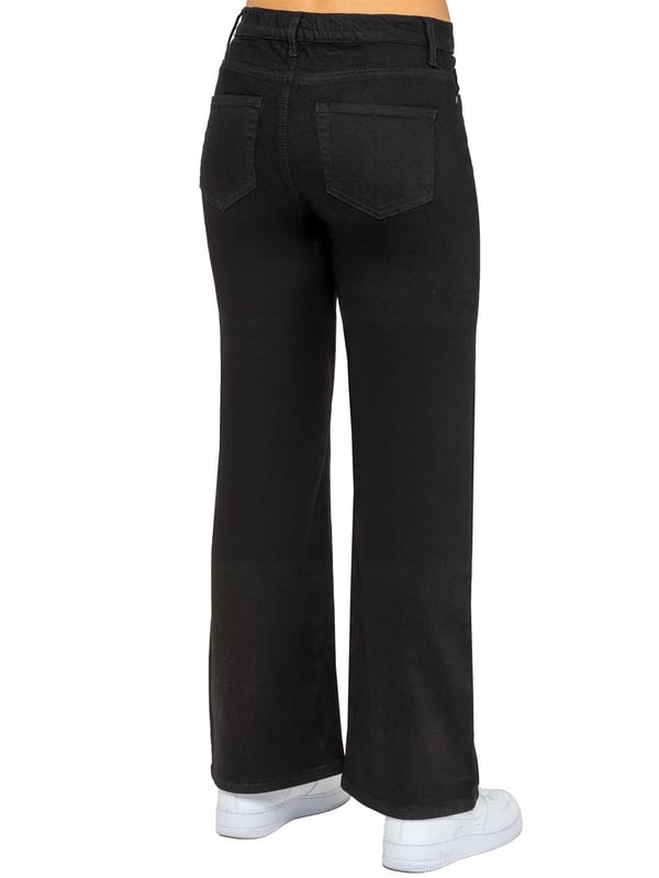 Embrace effortless style and comfort with the Enzo Women's Wide Leg Jeans. Designed with a mid-rise waist and a regular fit, these jeans offer a timeless silhouette that complements any look. Crafted from stretch fabric, they provide flexibility and ease of movement throughout your day. The classic 5-pocket design adds practicality, while the zip fly fastening ensures a secure fit. (657)