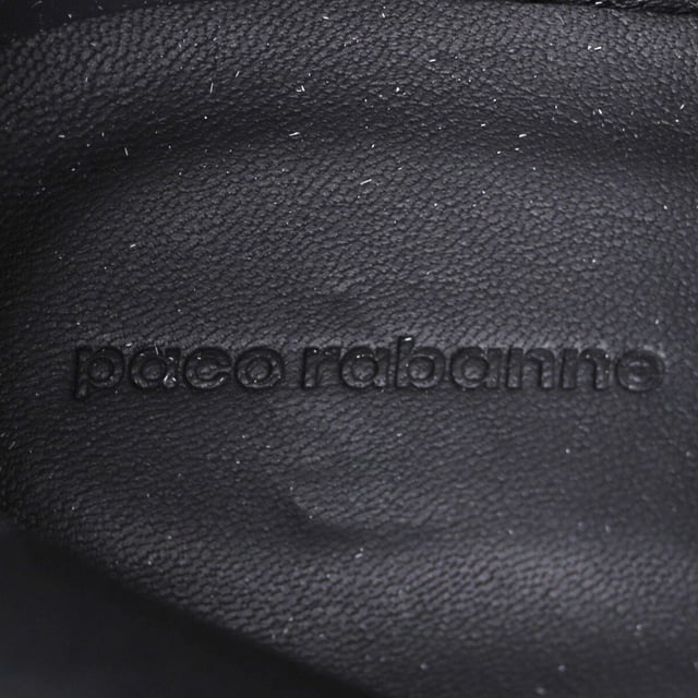 Short black boots embellished with a gold base. Material composition:100% Leather. Season Reference (Collection): Winter 2023