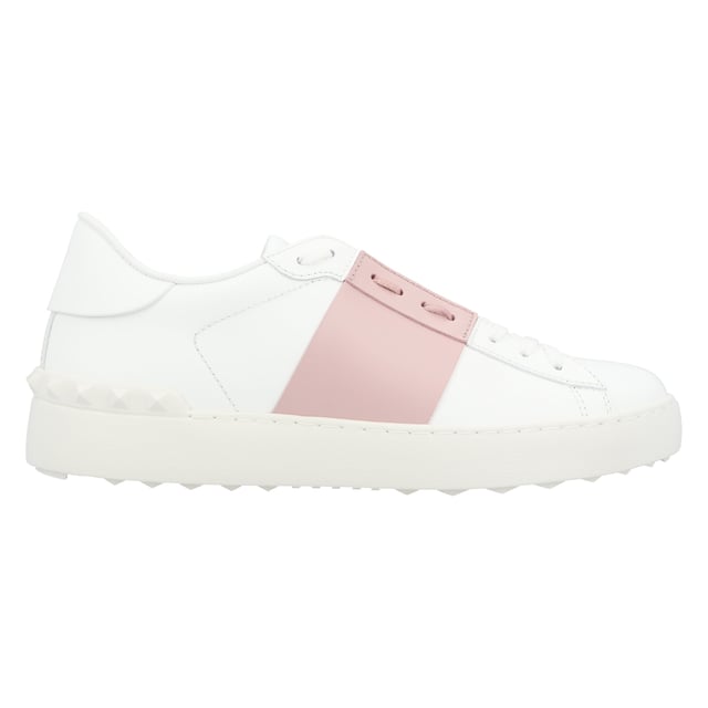 100% Calfskin
 

 Calf leather sneakers with contrasting colored band and enriched with rubber stud detail on the back. Made in Italy.