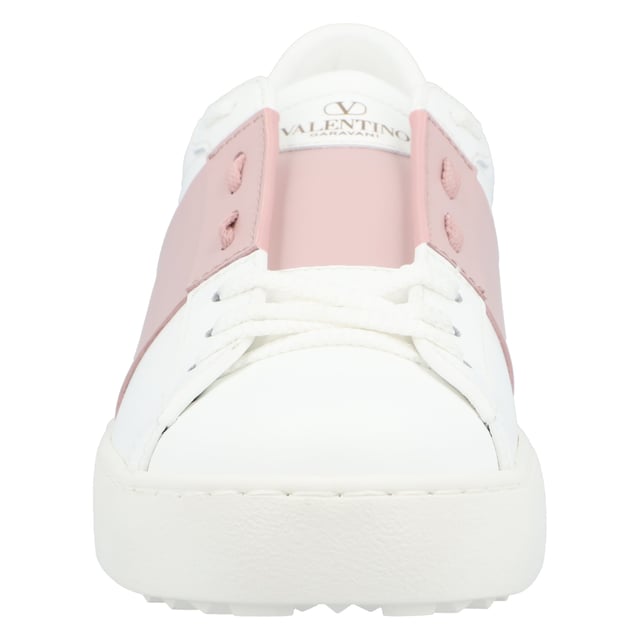 100% Calfskin
 

 Calf leather sneakers with contrasting colored band and enriched with rubber stud detail on the back. Made in Italy.