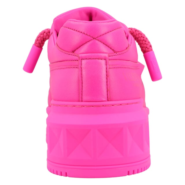 Sole: rubber
 Platform Height: 1.5 inches
 Features: padded tongue and collar, pyramid stud at outer side
 Material: nappa leather and grained leather
 Lining: buffed leather and mesh