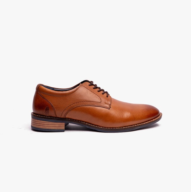 These men's Oxford lace-up shoes feature a leather upper and lining with a synthetic sole, offering comfort and breathability for formal occasions