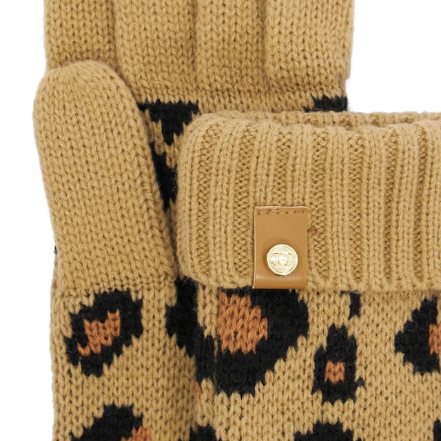 Embrace the winter chill with Icicles, our snug and stylish textured gloves. Whether you're braving the outdoors all day or just nipping to the shops, they're your perfect companion for every cold-weather escapade.