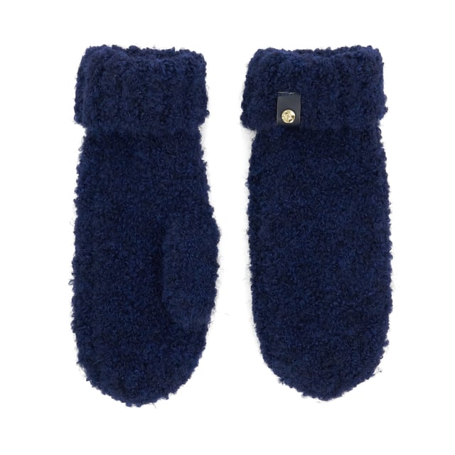 Add a cosy style to your winter wardrobe and keep your hands snug on chilly days with Idriss, our textured mittens. They're your next go-to accessory for the cold seasons.
