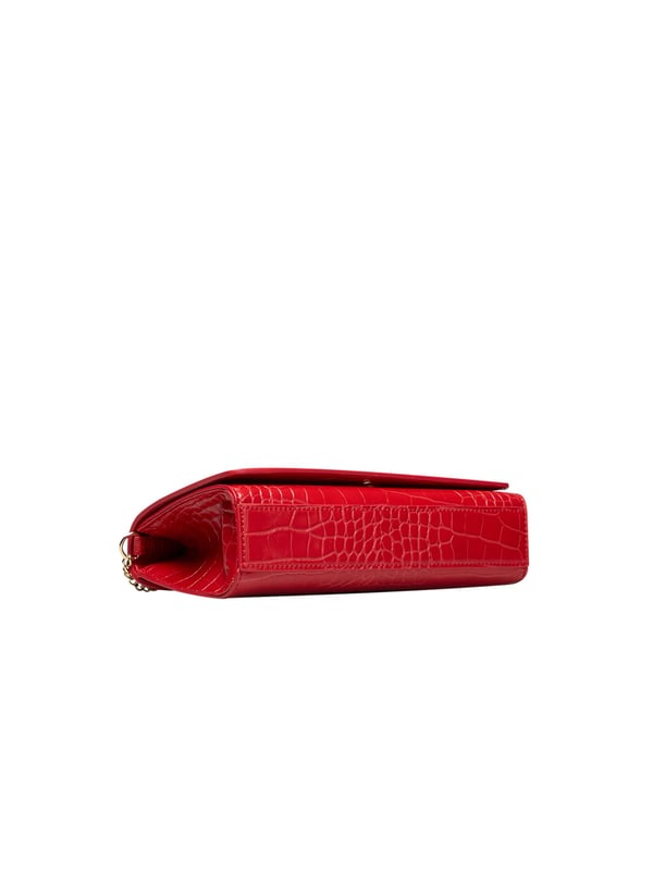 Tasche mit Kette. Verschluss mit Klappe und Magnetknopf. Logo vorne. 22*7*14 cm.