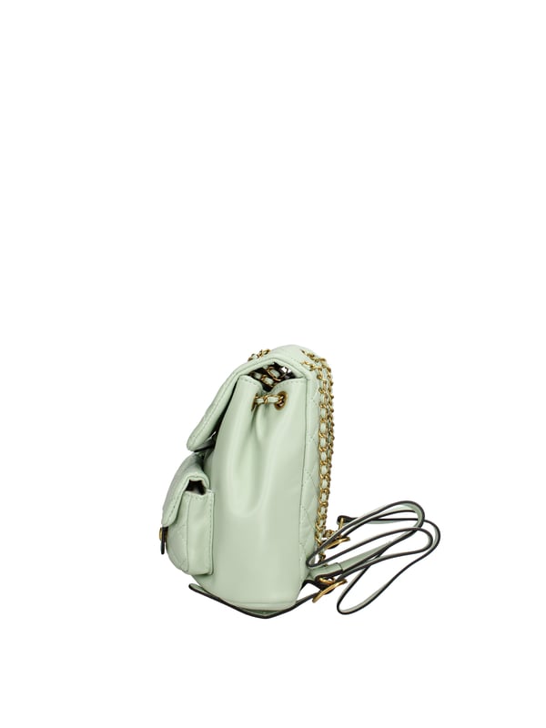 Mochila de mujer. El cierre es con cierre de giro. Los bolsillos internos son uno con cremallera. Los bolsillos externos son dos bolsillos delanteros con cierres giratorios. La bandolera es de cadena. El mango es de cadena. Hay un compartimento interno. El material externo es 100%PU. Internamente es 100% Poliéster. Medidas: 20x21x12 cm. Producto de moda