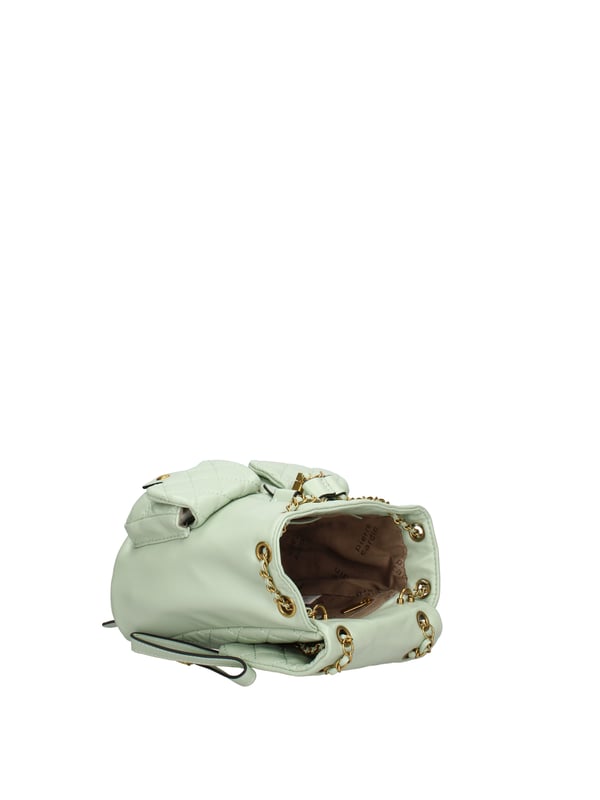 Mochila de mujer. El cierre es con cierre de giro. Los bolsillos internos son uno con cremallera. Los bolsillos externos son dos bolsillos delanteros con cierres giratorios. La bandolera es de cadena. El mango es de cadena. Hay un compartimento interno. El material externo es 100%PU. Internamente es 100% Poliéster. Medidas: 20x21x12 cm. Producto de moda
