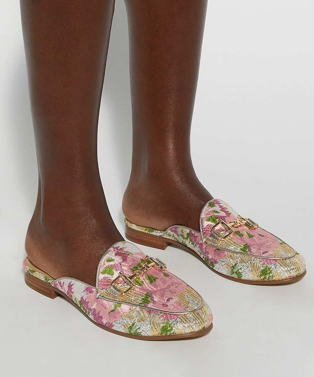 For a smart casual look that's as comfy as it is stylish, you'll need Glairing. Designed in a slip-on style with gold-tone buckle detailing and a low block heel, these shoes are the perfect pick for work meetings, dinner dates and beyond.
