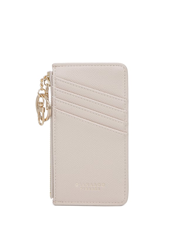 Cartera de mujer. El cierre es con cremallera. Faltan bolsillos internos. Los bolsillos exteriores son tarjeteros. Falta la correa para el hombro. Falta el mango. Hay un compartimento interno. El material exterior es Cuero Vegano/Pu. Internamente no está forrado. Medidas: 15x19x1 cm. Producto de moda