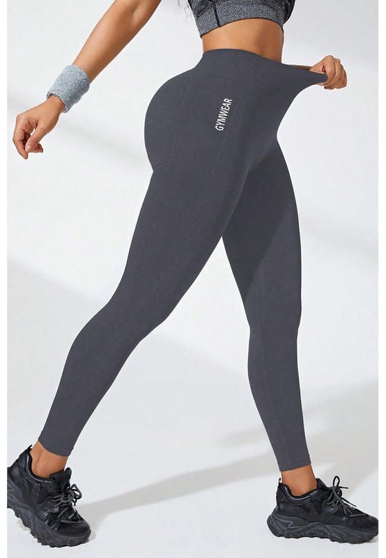 Basisstil  
Hoch elastisch  
90% Polyamid 10% Elasthan  
Maschinenwäsche kalt  
Trocknen bei niedriger Temperatur  
Importiert  
Klein: Taille 60 cm Hüfte 74 cm Beinlänge 79 cm  
Mittel: Taille 64 cm Hüfte 78 cm Beinlänge 81 cm  
Groß: Taille 68 cm Hüfte 82 cm Beinlänge 83 cm  
Material: Nylon Spandex