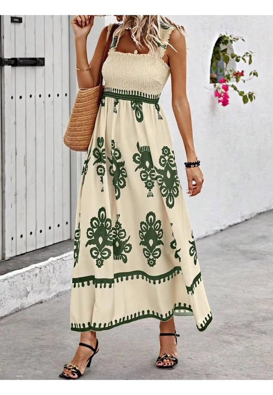Vestido Maxi de Tirantes Anchos con Estampado Fruncido  
Características: Fruncido  
Transparente: Opaco  
Elasticidad: Sin elasticidad  
Cuerpo: Sin forro  
Composición del material: 95% poliéster 5% elastano  
Instrucciones de cuidado: Lavar a máquina en frío. Secar a baja temperatura.  
Importado