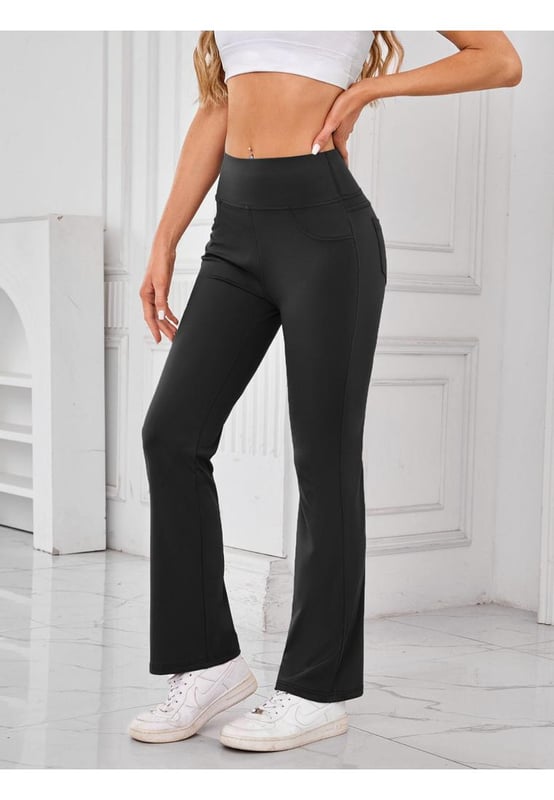 Gepofte
  Licht rekbaar
  Materiaal samenstelling: 80% nylon 20% spandex
  Wasinstructies: Machinewas koud. Lagere temperatuur in de droger.
  Geïmporteerd