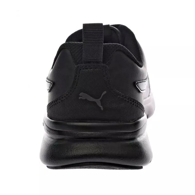 Modern. Comfortable. Stylish. These new iconic sneakers are perfect for any young athlete thanks to their ultra-flexible design and bold synthetic leather upper. A hook-and-loop closure pairs perfectly with a grippy EVA outsole for an optimal fit and comfortable feel on the foot, no matter where their day takes them.RRP:£35.00BenefitsSoftFoam: PUMA’s dual-density insole provides two unique layers of cushioning for customised comfort, fit and long-lasting durabilityProduct detailsLow boot silhouetteSynthetic leather upperEVA midsoleGround-contact EVA grippy outsolePUMA Cat Logo at toePUMA Formstrip on lateral sideStyle190679-01