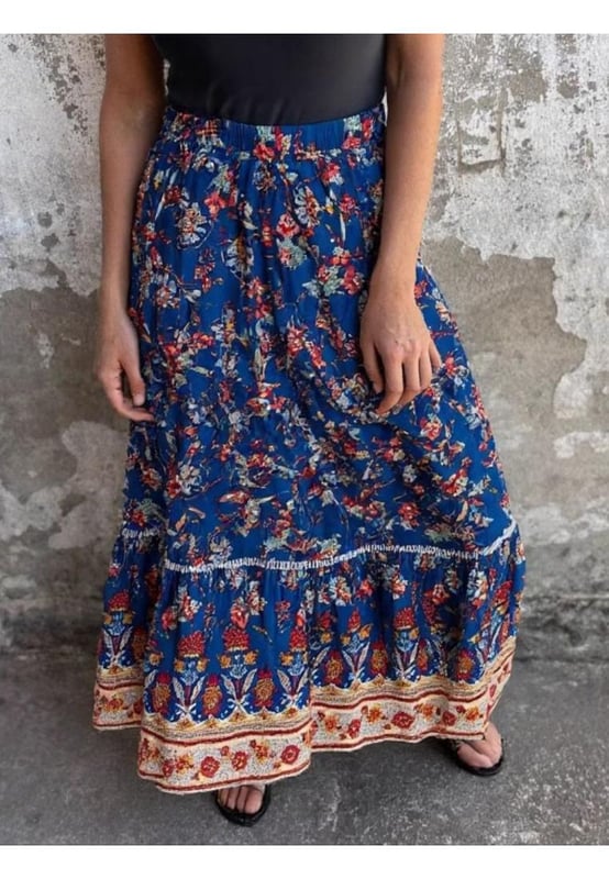 Ruffled design
  Opaque sheer finish
  100% polyester
  Machine wash cold
  Tumble dry low
  Imported
  Available in sizes S to XL
  Size S: Length 34.6 inches Waist 25.2 inches
  Size M: Length 35 inches Waist 26.8 inches
  Size L: Length 35.4 inches Waist 29.1 inches
  Size XL: Length 35.8 inches Waist 31.5 inches
Material: Rayon
