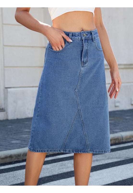Pocketed design
  No stretch
  Material composition: 65% polyester 35% cotton
  Care instructions: Machine wash cold tumble dry low
  Imported
  Product Measurements (inches):
  Size S (US 4): Length 28.3 Waist 27.6 Hip 40.2
  Size M (US 6/8): Length 28.7 Waist 29.5 Hip 42.1
  Size L (US 10/12): Length 29.1 Waist 31.5 Hip 44.1
  Size XL (US 14/16): Length 29.5 Waist 34.6 Hip 47.2
  Size 2XL (US 18): Length 29.9 Waist 37.8 Hip 50.4
